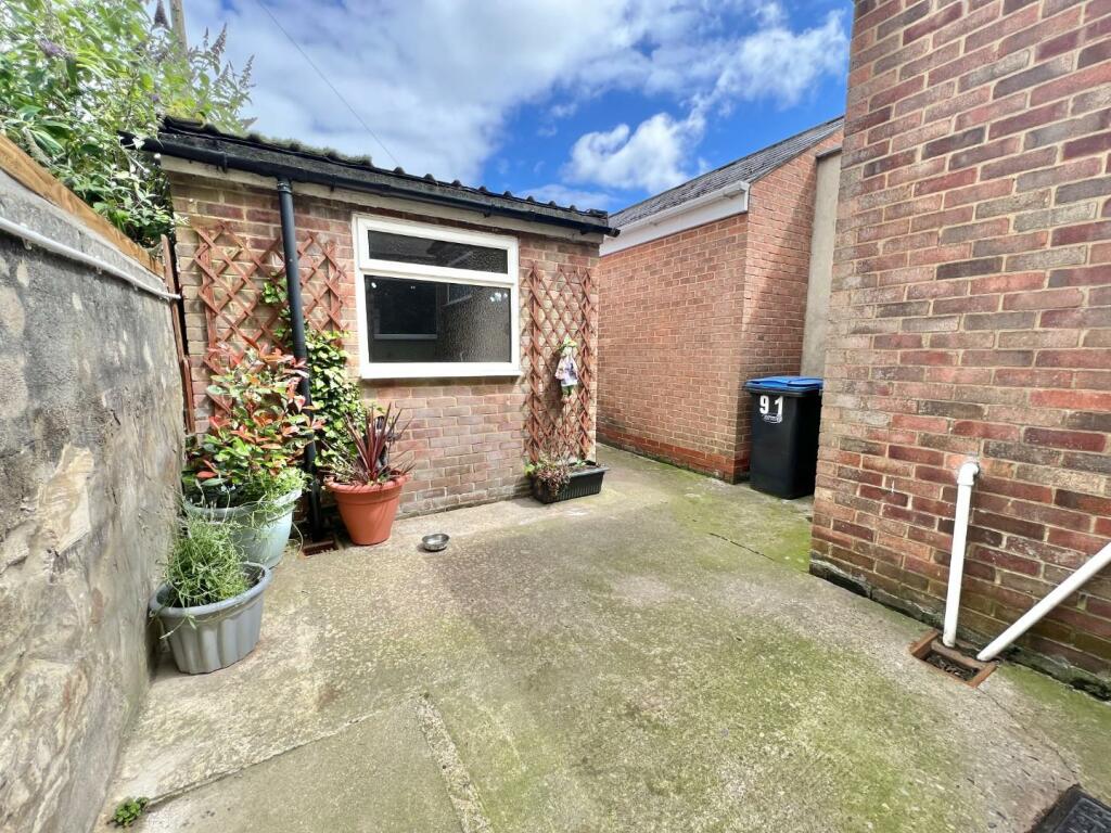 2 bed Terraced