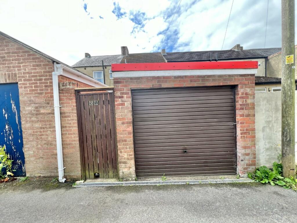 2 bed Terraced