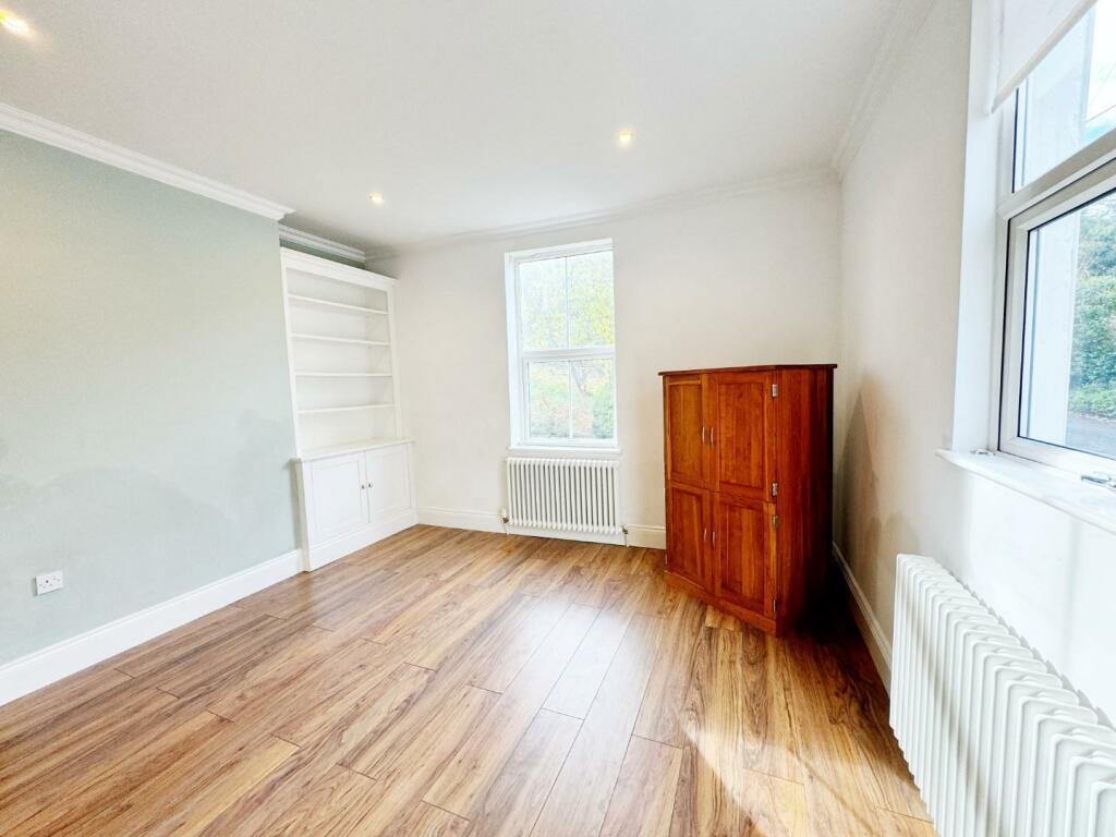 3 bed Terraced