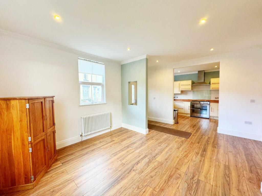 3 bed Terraced