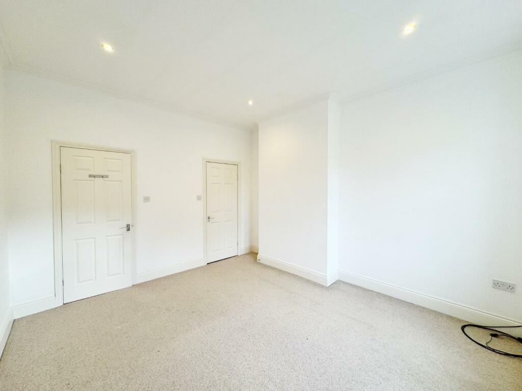3 bed Terraced