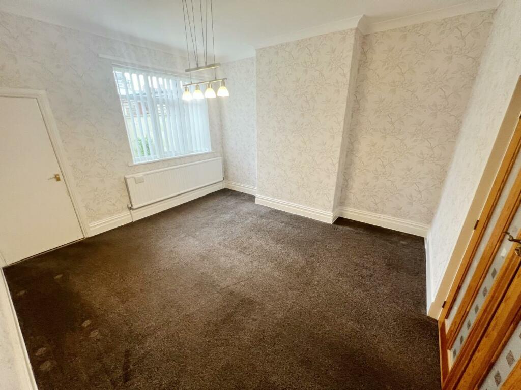 3 bed End of Terrace