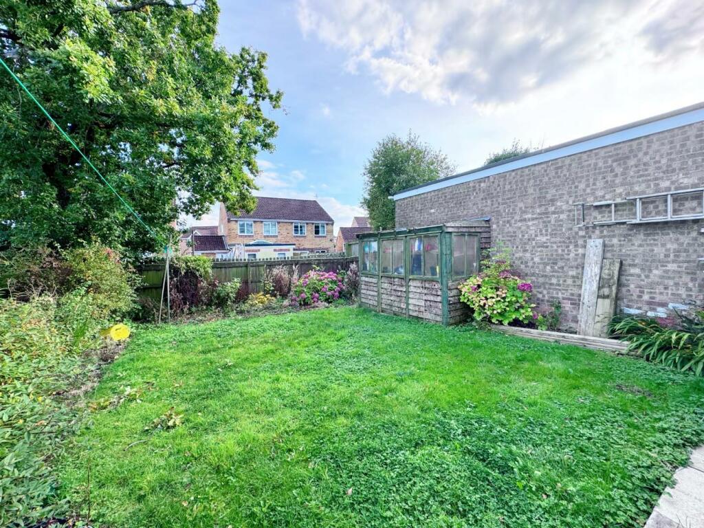 2 bed Detached Bungalow