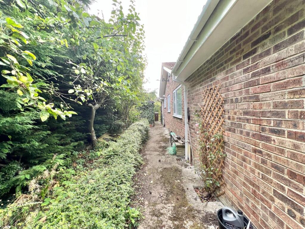 3 bed Detached Bungalow