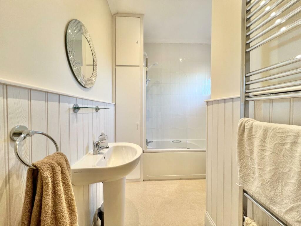 2 bed Semi-Detached