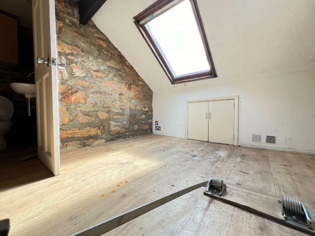 2 bed End of Terrace