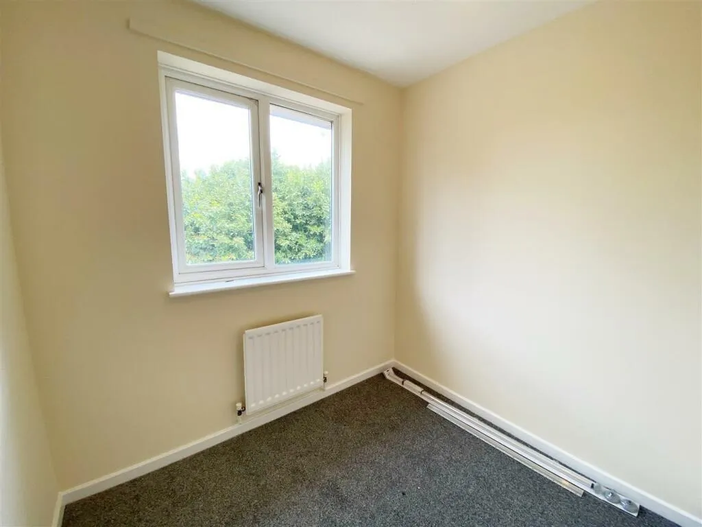 3 bed End of Terrace