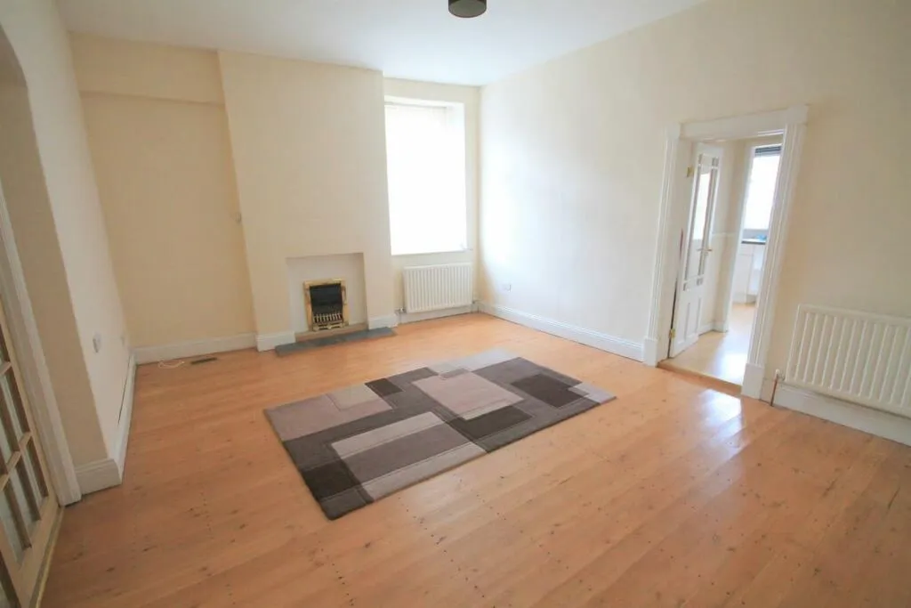 4 bed Apartment