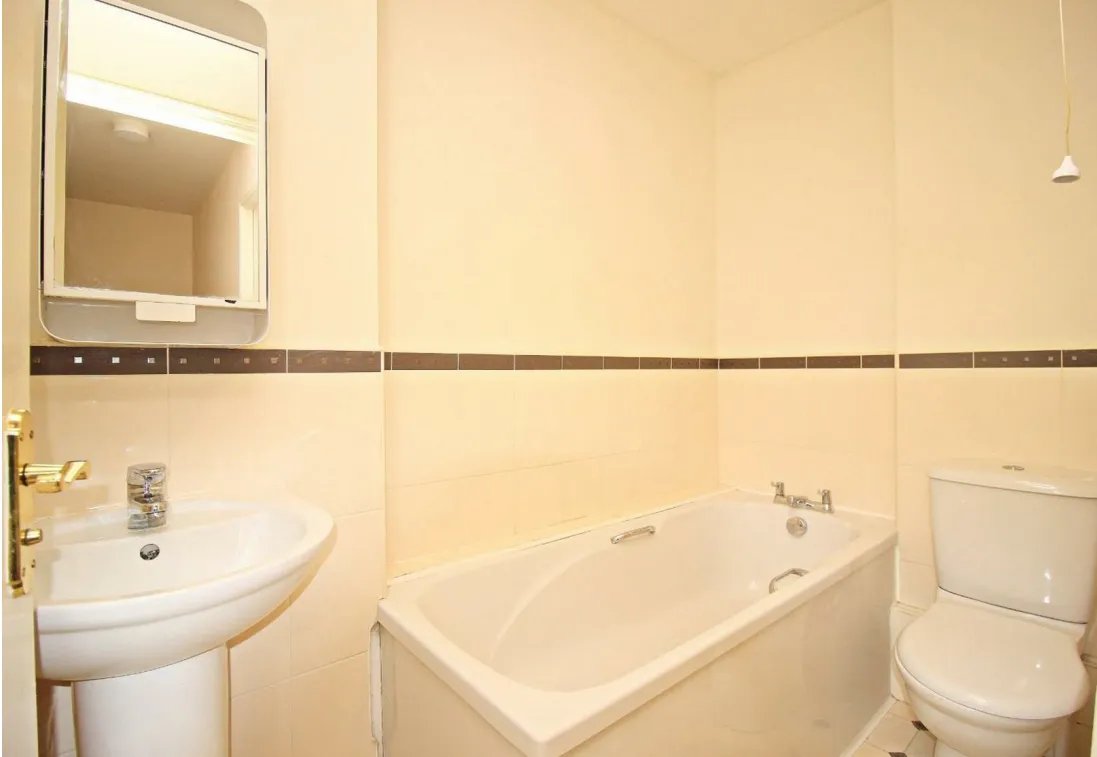 3 bed Town House