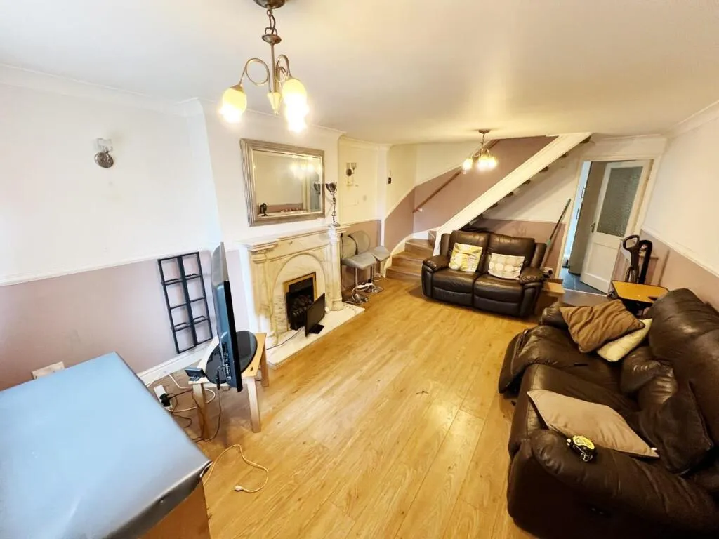 2 bed Terraced