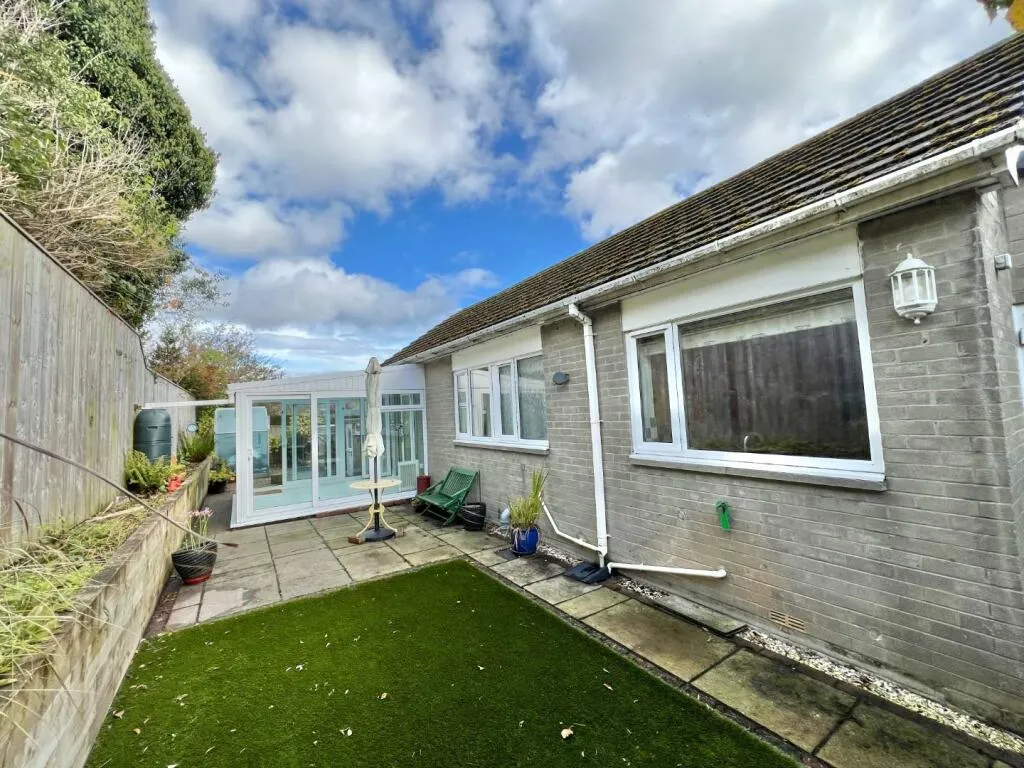 2 bed Detached Bungalow