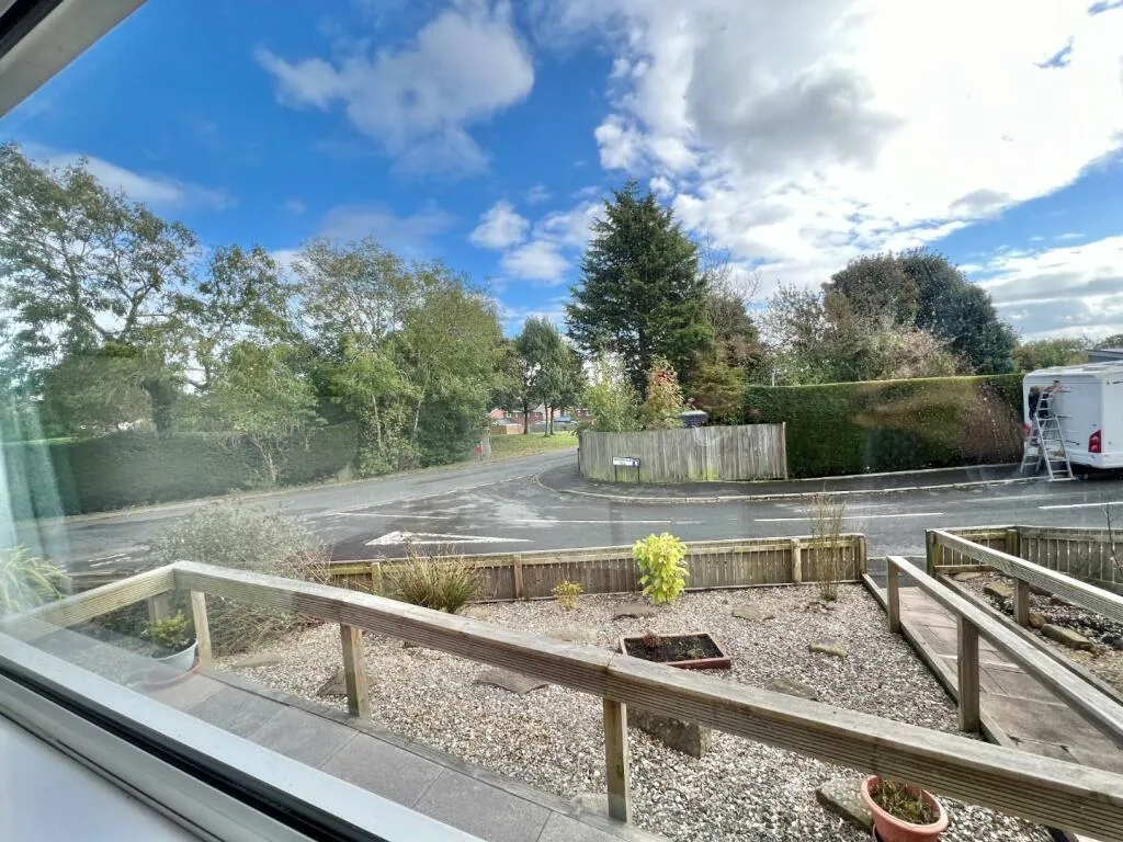 2 bed Detached Bungalow