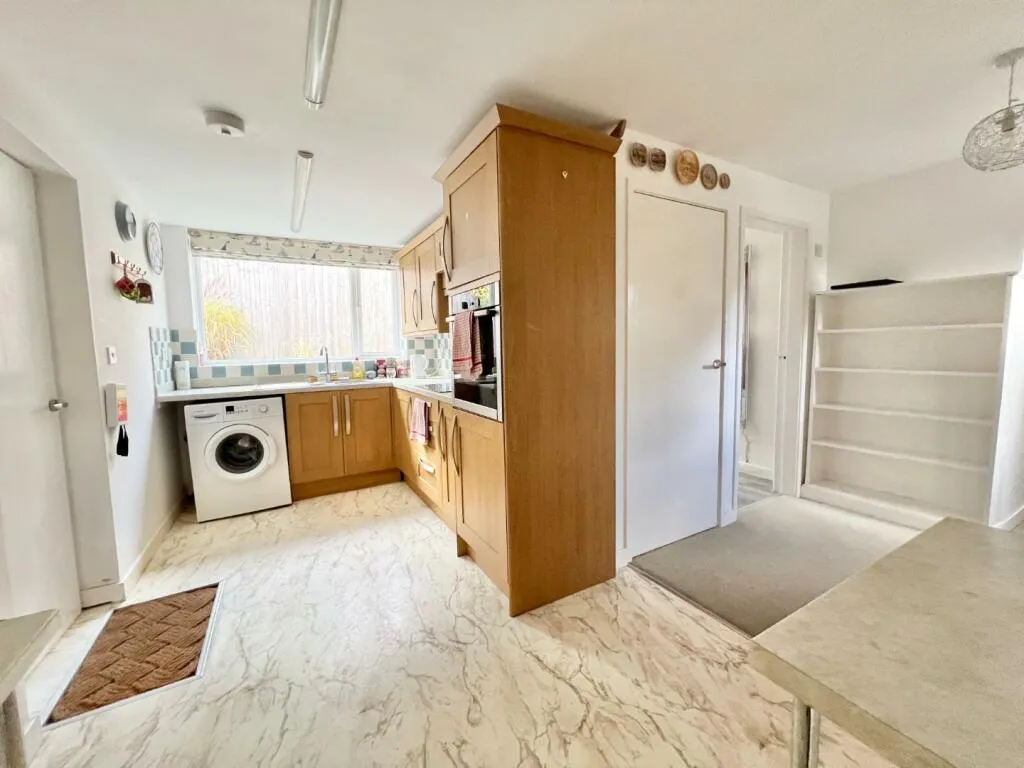 2 bed Detached Bungalow