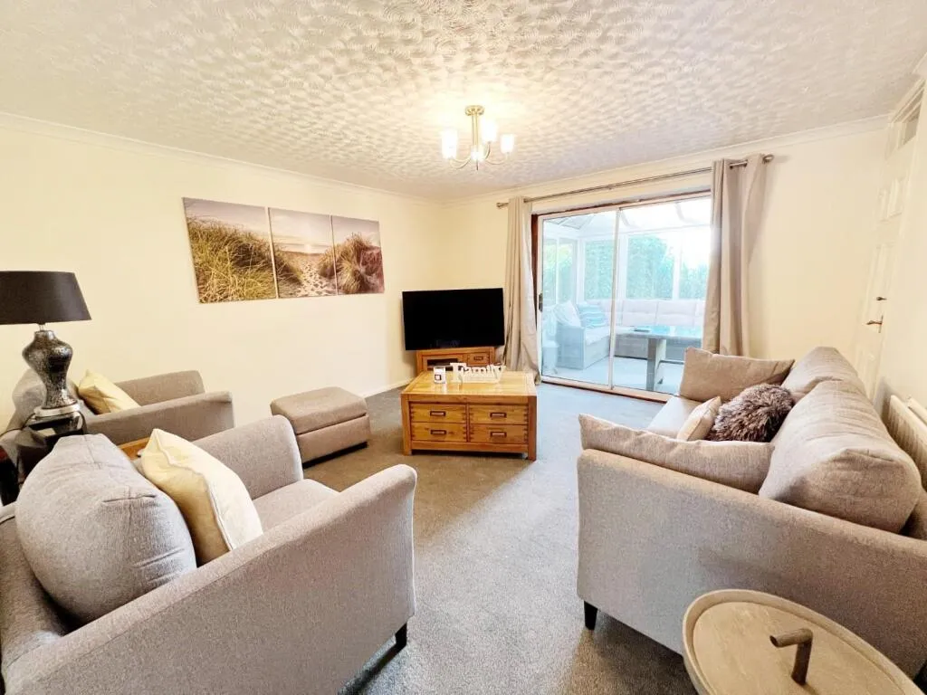 3 bed Terraced