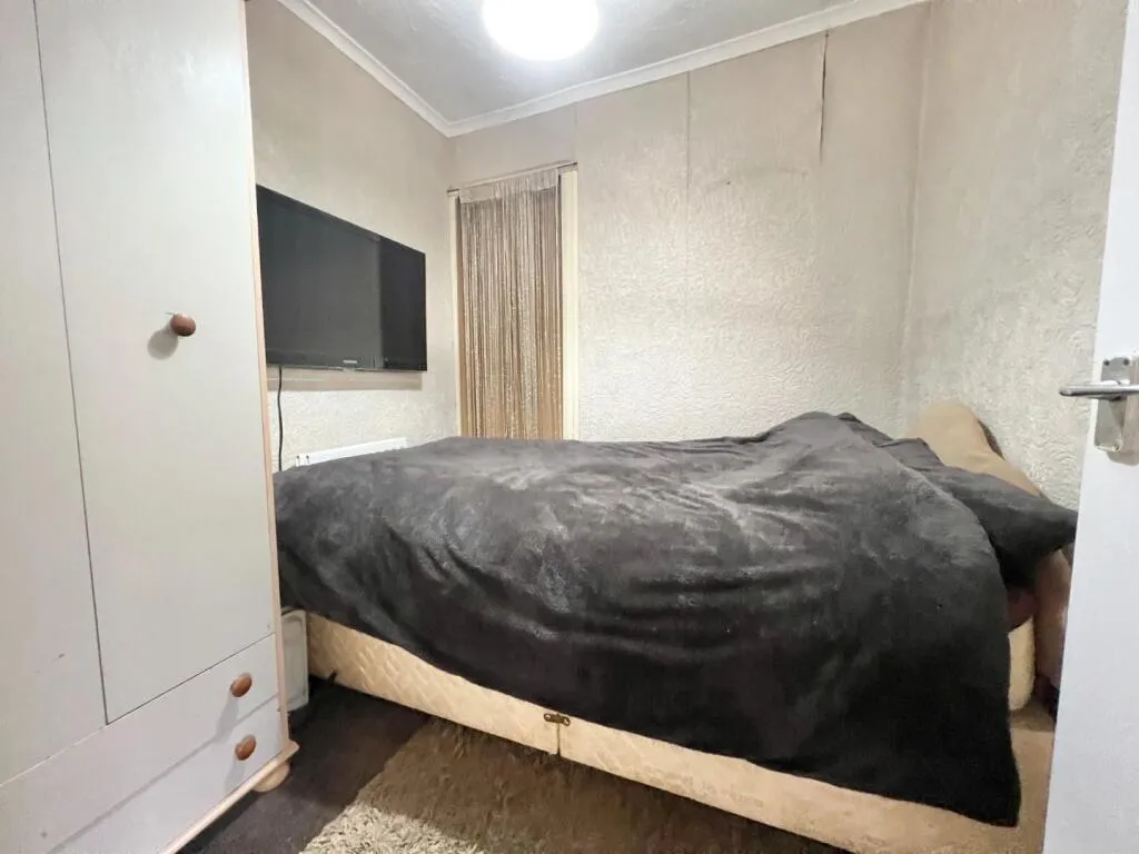 2 bed End of Terrace