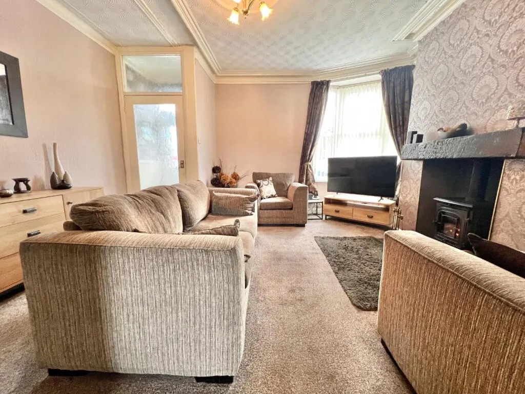 2 bed End of Terrace