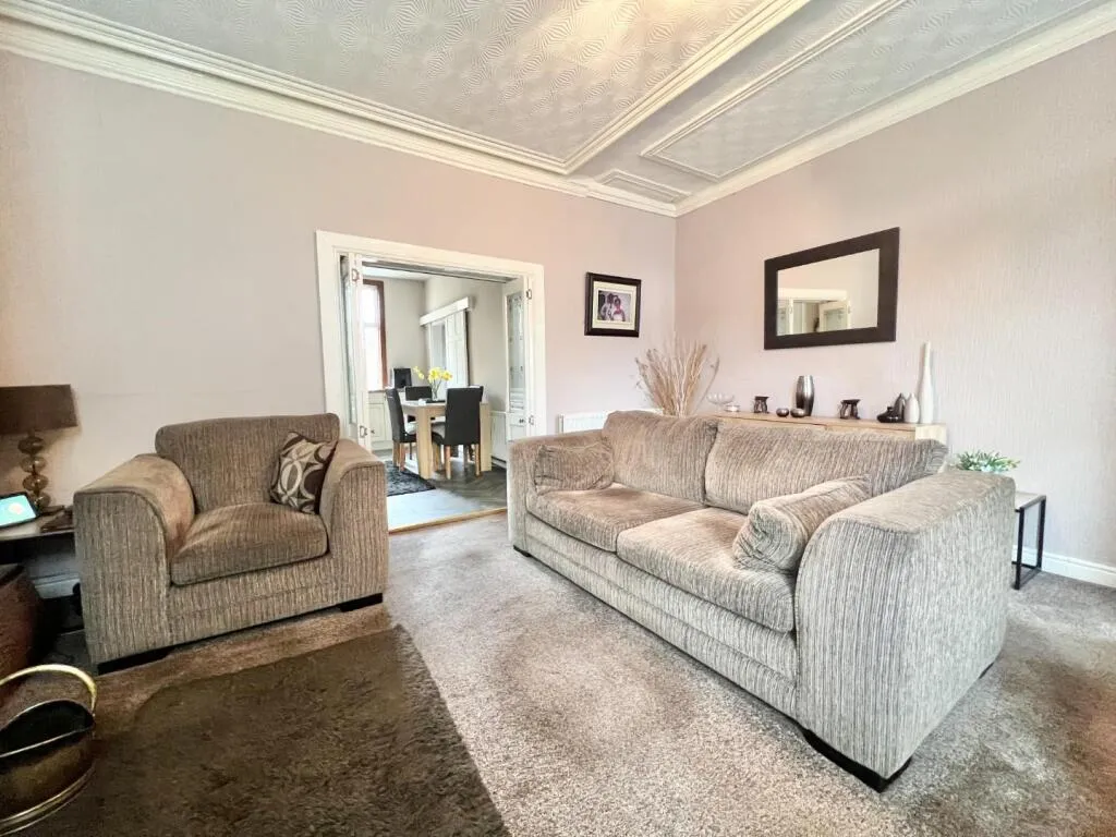 2 bed End of Terrace