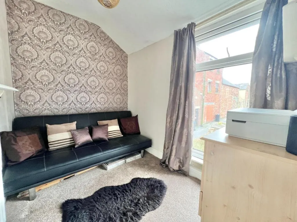 2 bed End of Terrace