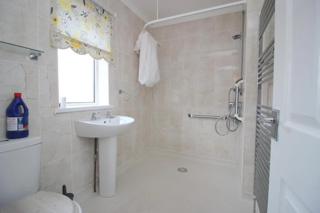 2 bed Semi-Detached