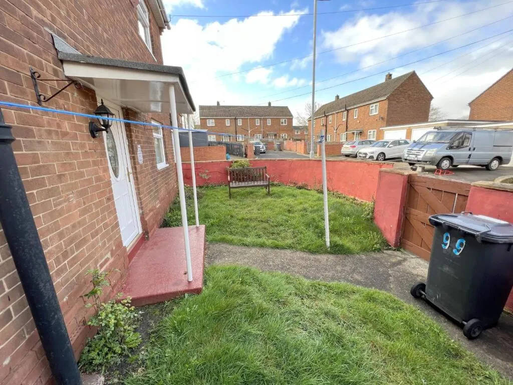 2 bed Semi-Detached