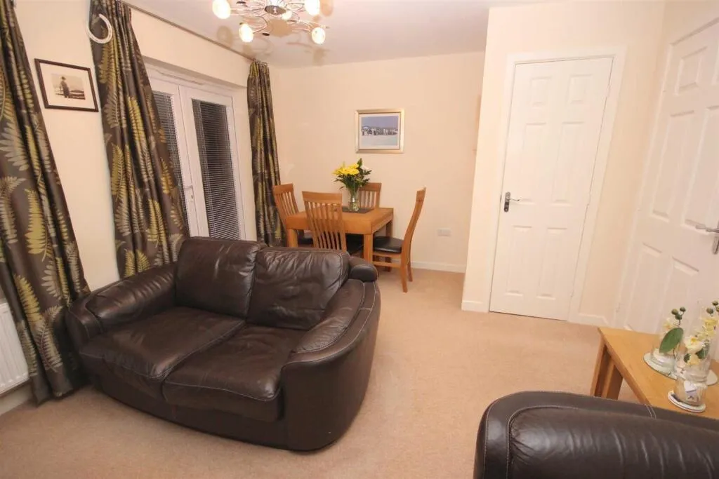 3 bed Terraced