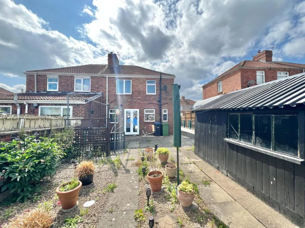 2 bed Semi-Detached