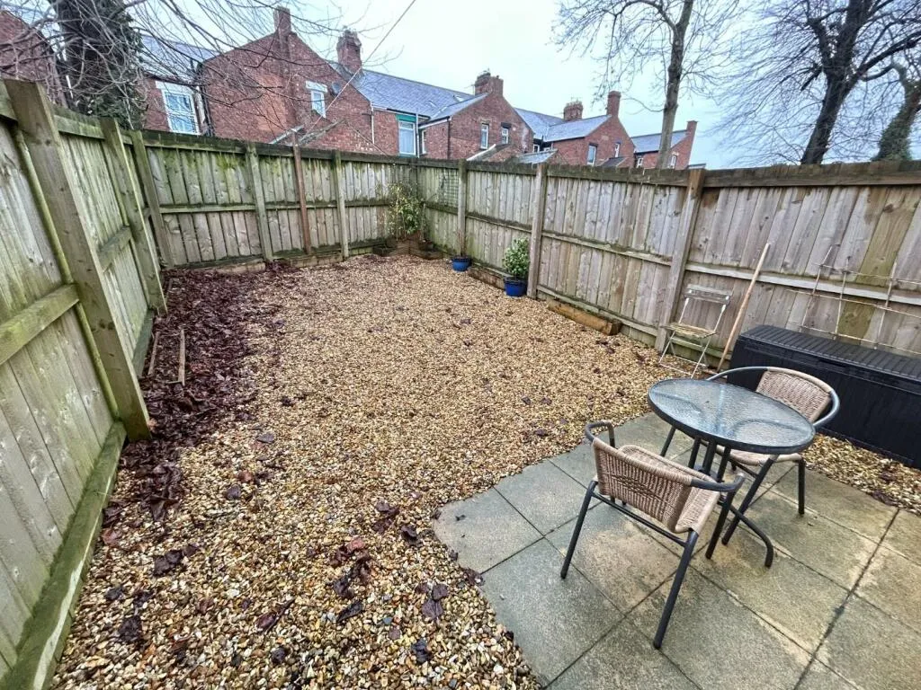2 bed End of Terrace
