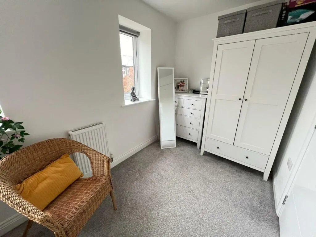 2 bed End of Terrace