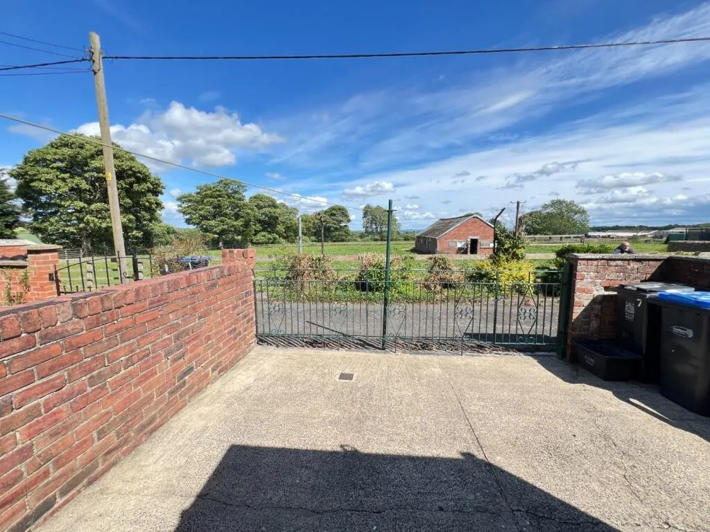 2 bed Terraced
