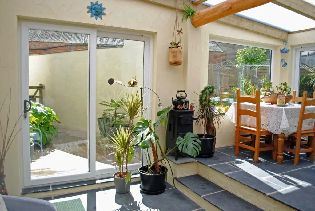 4 bed End of Terrace