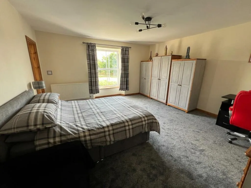 4 bed End of Terrace
