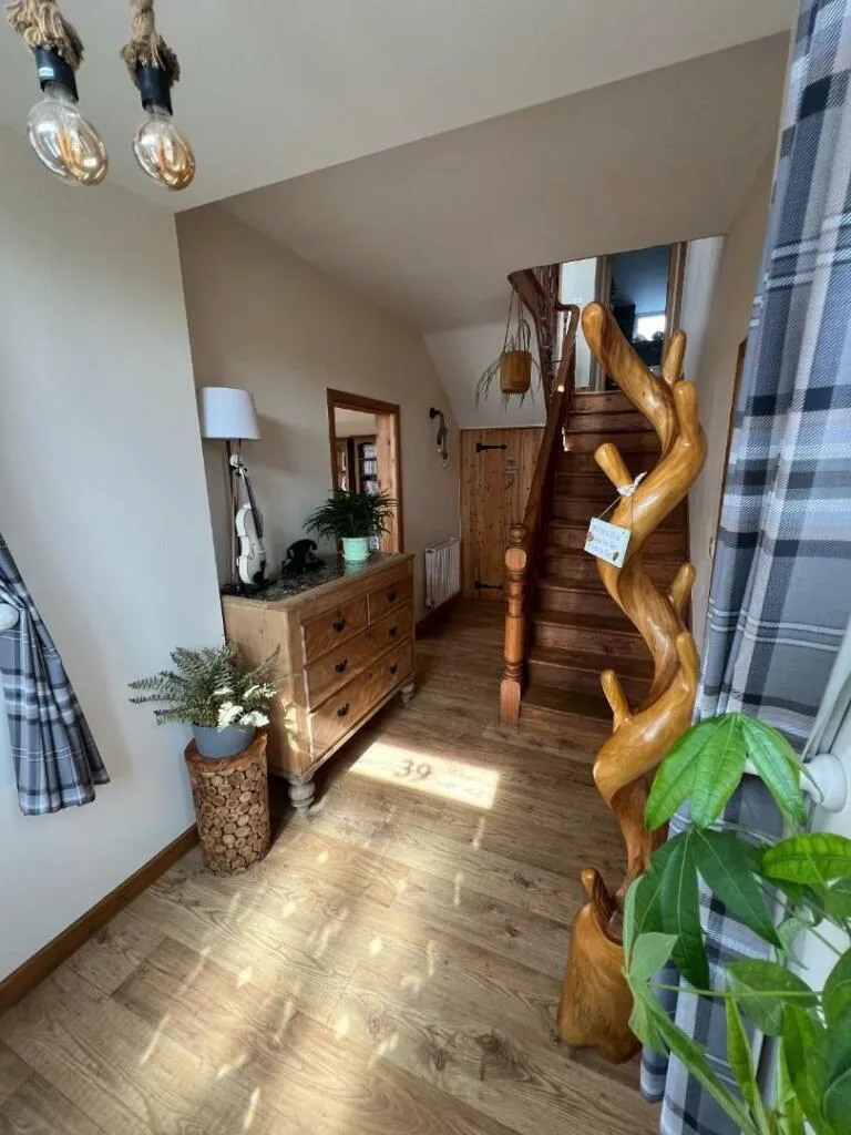 4 bed End of Terrace