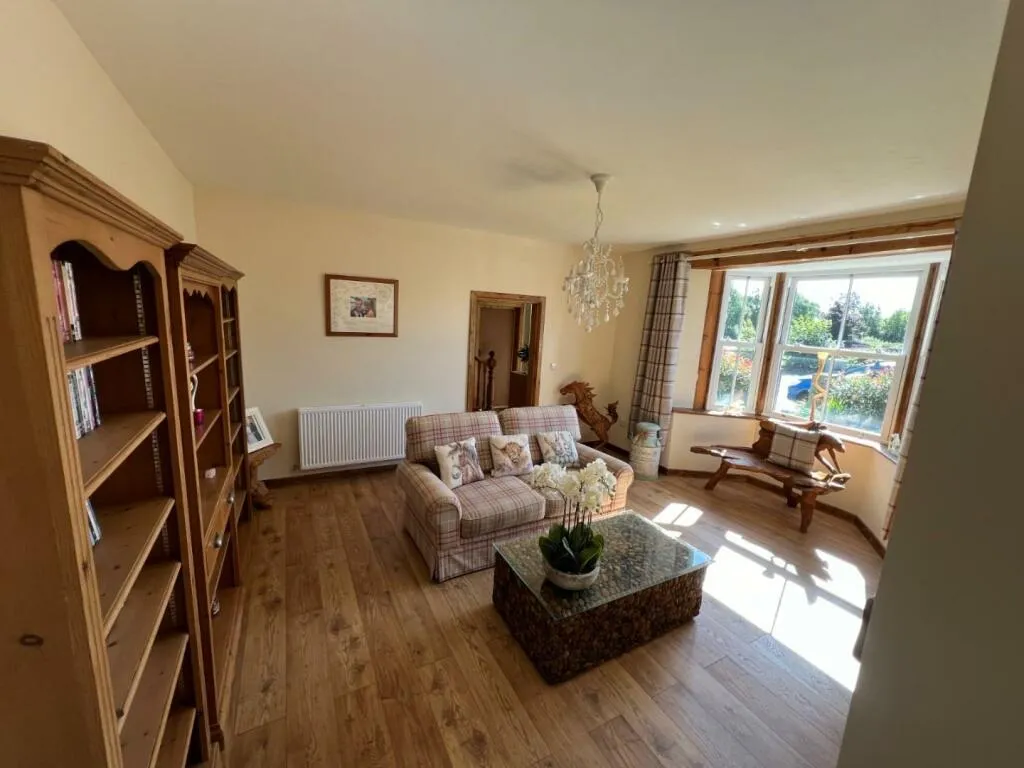 4 bed End of Terrace