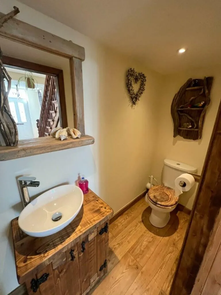 4 bed End of Terrace