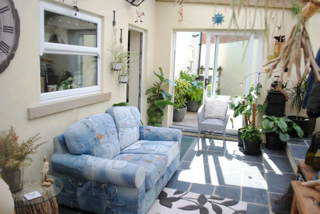 4 bed End of Terrace