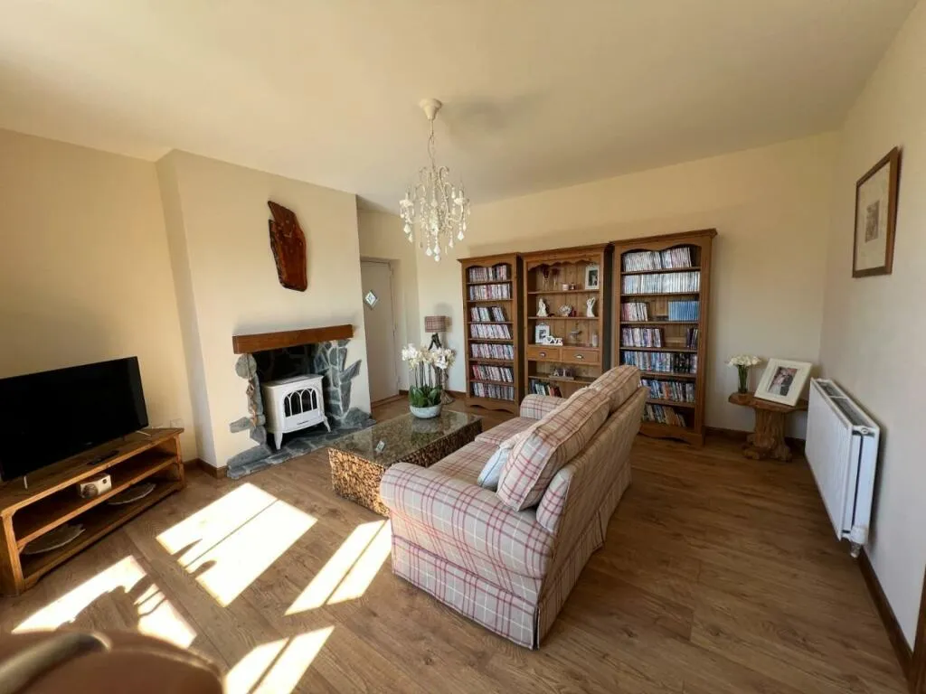4 bed End of Terrace