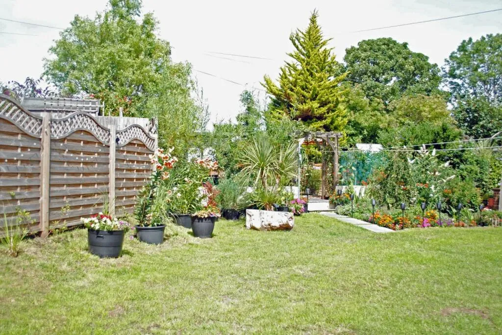 4 bed End of Terrace