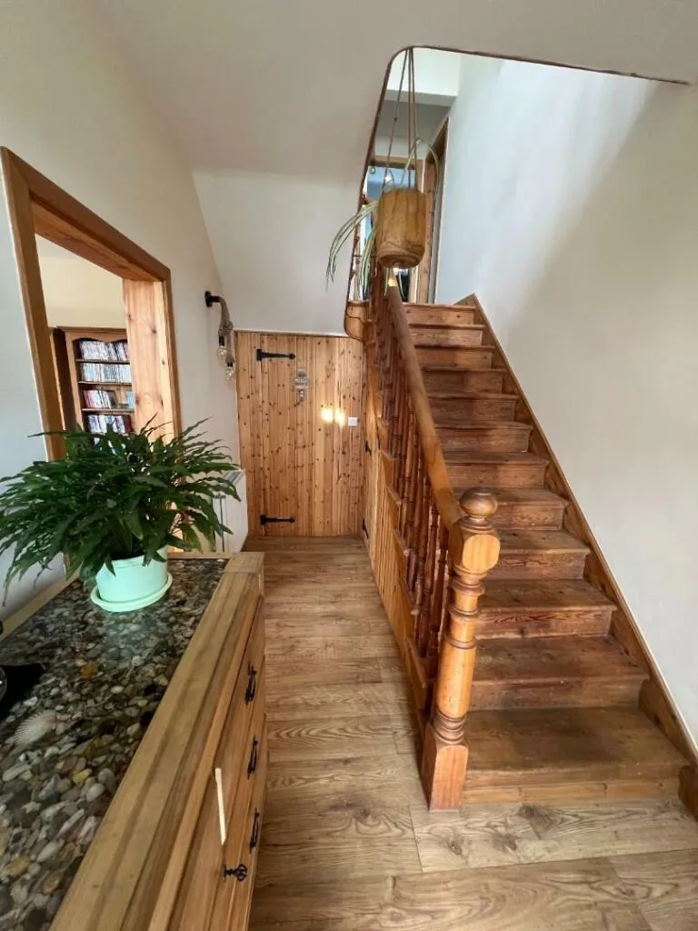 4 bed End of Terrace