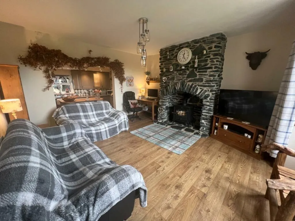 4 bed End of Terrace