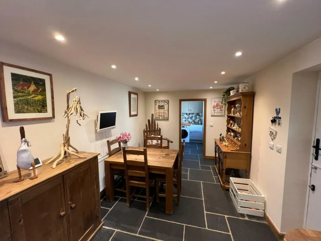 4 bed End of Terrace