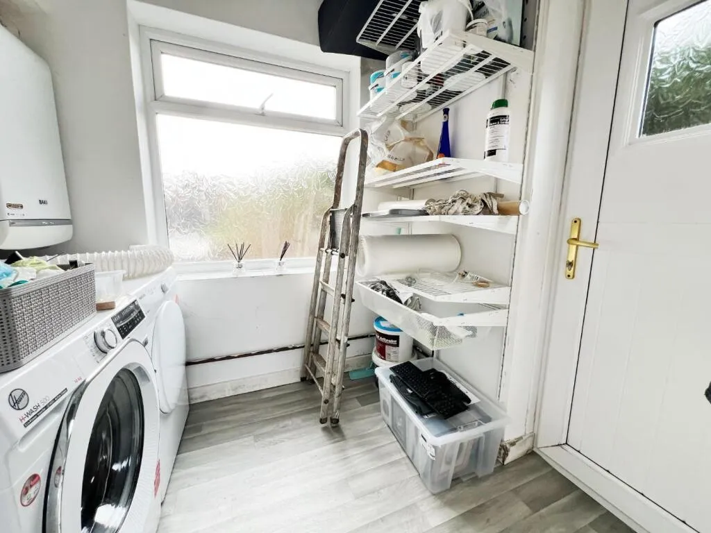 2 bed Semi-Detached Bungalow