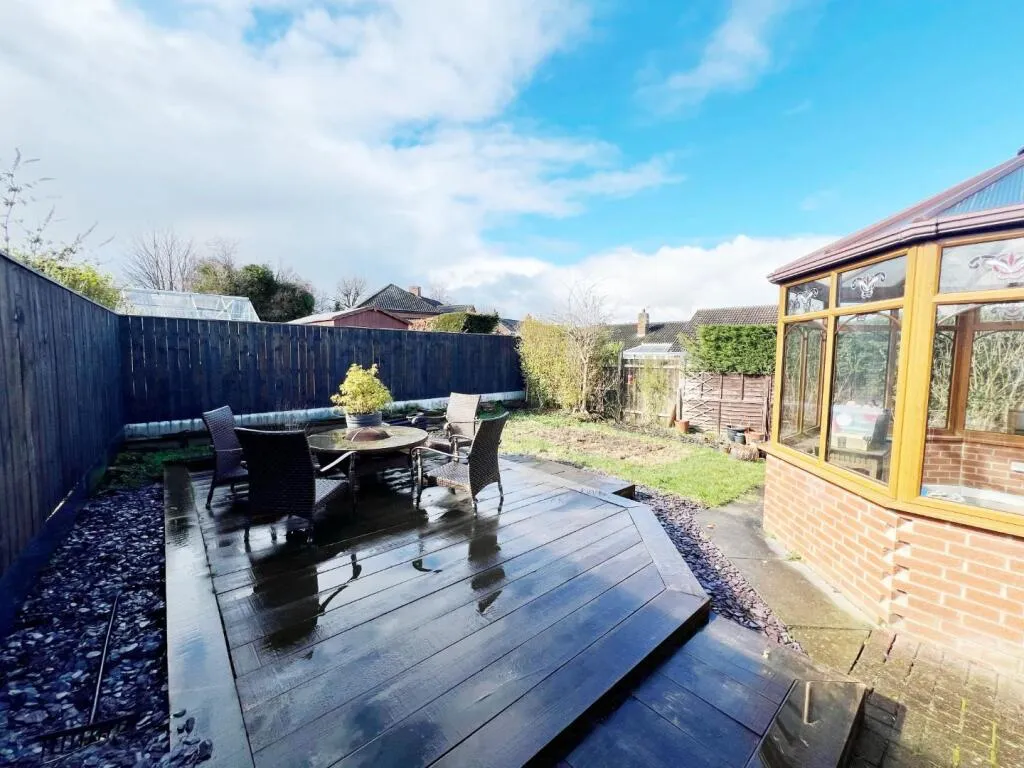 2 bed Semi-Detached Bungalow