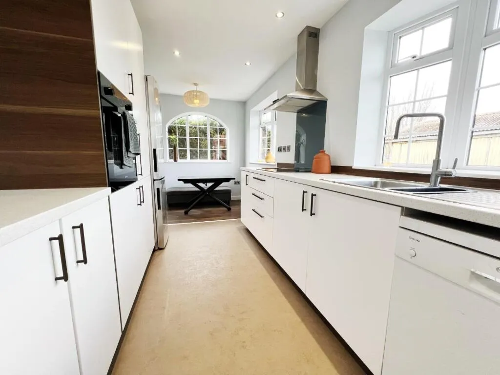 2 bed Semi-Detached Bungalow