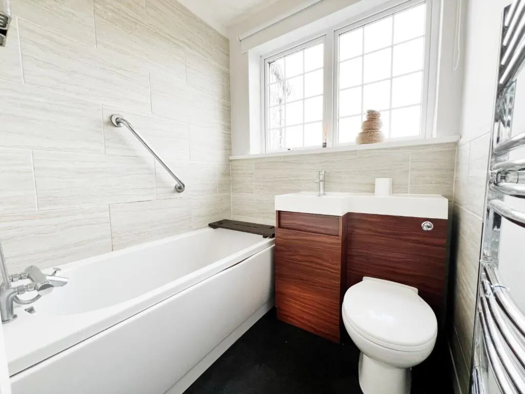 2 bed Semi-Detached Bungalow
