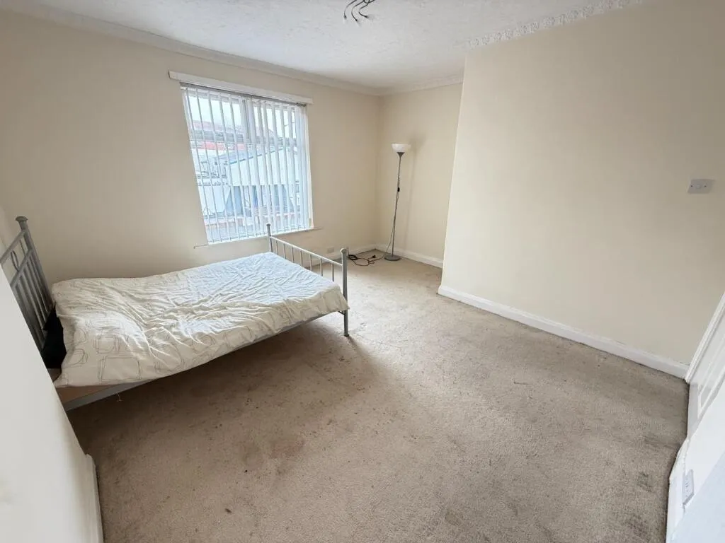 3 bed End of Terrace