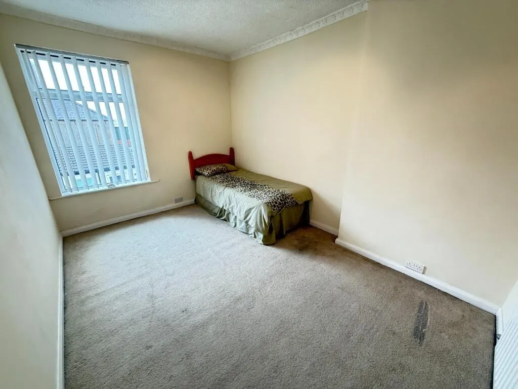 3 bed End of Terrace