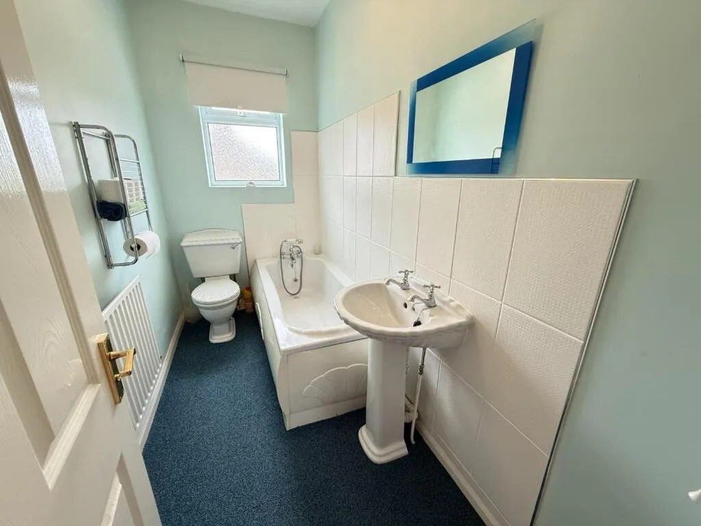 3 bed End of Terrace