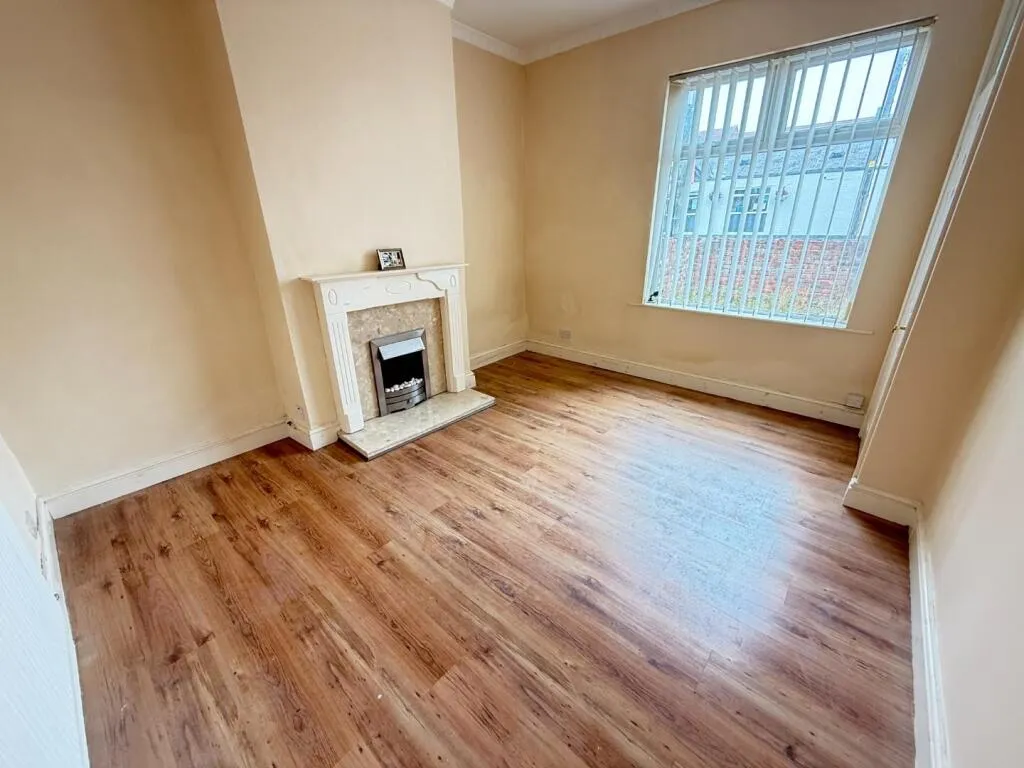 3 bed End of Terrace