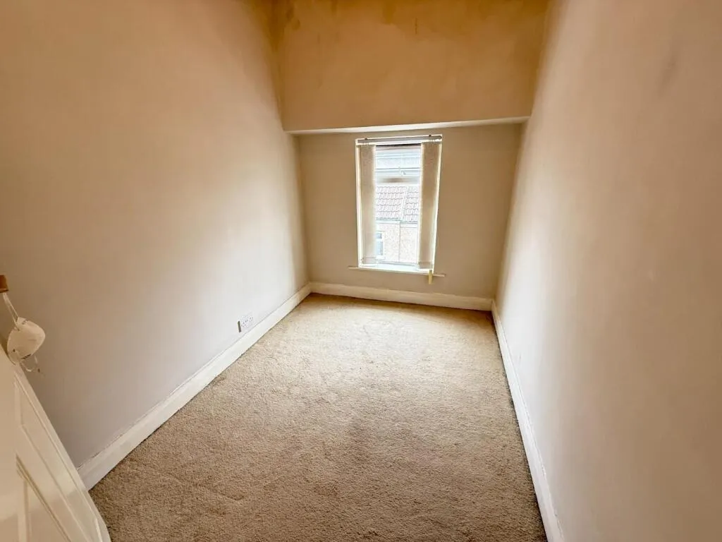 3 bed End of Terrace