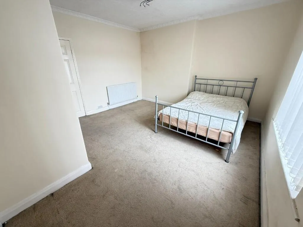 3 bed End of Terrace